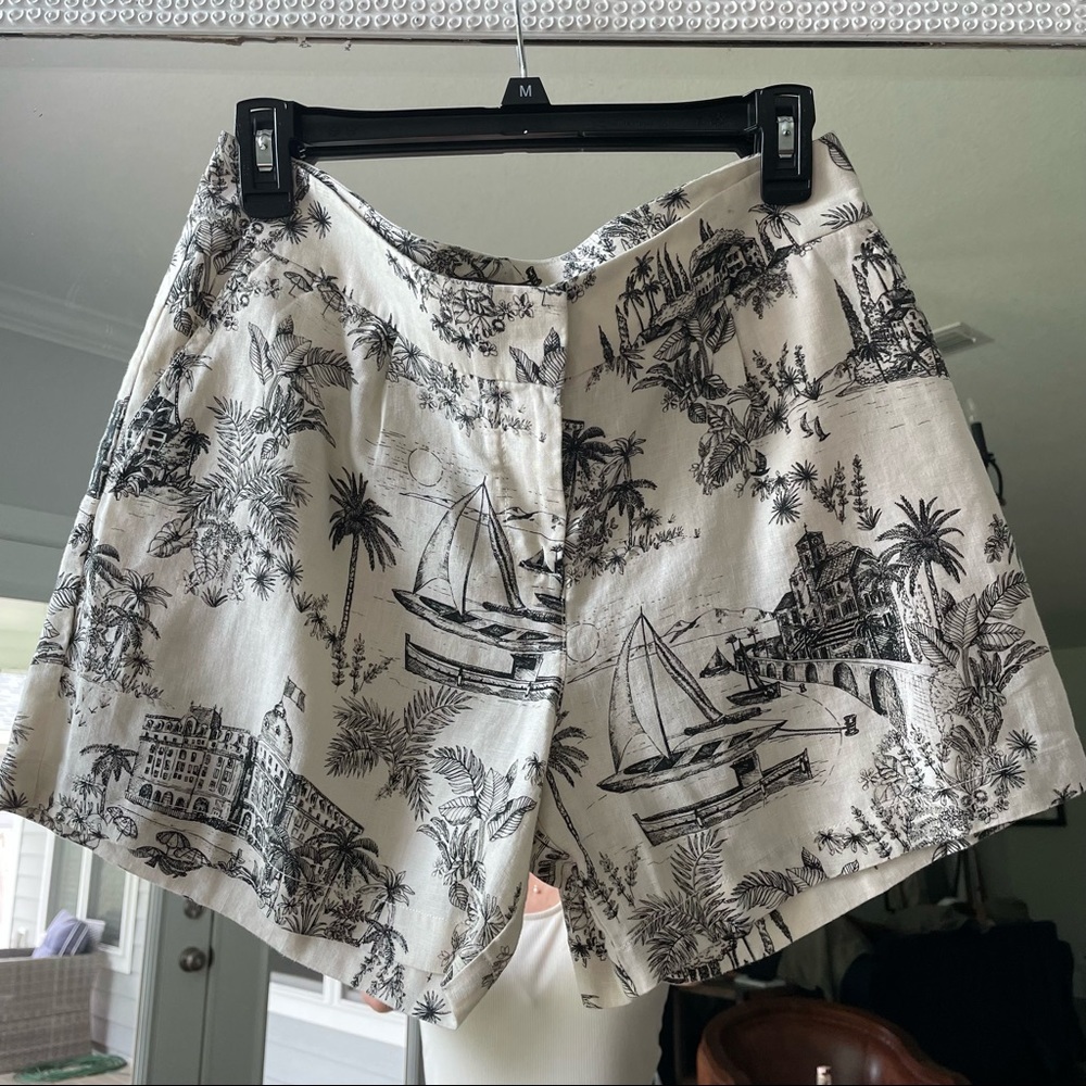 100% linen sailboat print Tommy Bahama shorts size 6